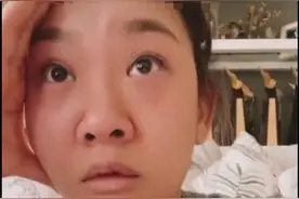 郑少秋34岁女儿疑情绪失控，对镜头崩溃痛哭！眼睛红肿毫无形象图片