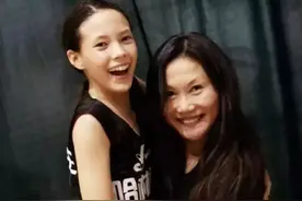 15岁中美混血女孩放弃美籍，为中国夺金：我还要继续为国争光图片