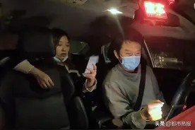 她坐上邓超开的出租车、她的面馆被肖战光顾 细数误入综艺后，突然走红的重庆人图片