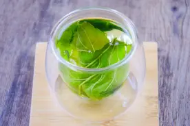 为何说“霜打的桑叶是个宝”，常喝霜后桑叶茶有何好处？答案来了图片