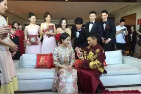 “白天鹅”刘诗诗，为何嫁大17岁的吴奇隆？从婚礼花销就能看出来图片