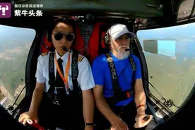 79岁T台走秀爆红的“中国最酷爷爷”，85岁驾机冲上云霄图片