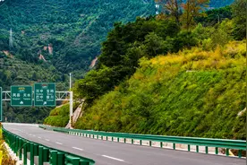 太白至凤县高速公路预计本月底正式通车 行车时间将缩短至1个小时左右图片
