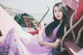 小说：在人前他是公司老总，可私底下却喜欢给女人洗脚图片