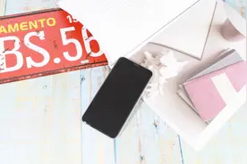 不要选错！苹果Xr对比苹果X谁更强？视频封面