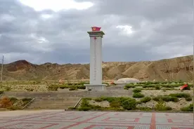 西路军战士张安泰的幸运，被敌人所救，为了两位老人放弃回部队图片