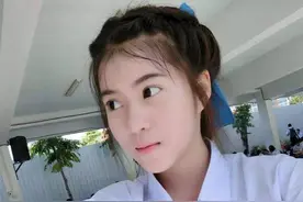 国内校花就见得多了，来瞧瞧泰国校花吧，还是中学女生图片