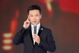 “青歌王”刘和刚：孝心开拓养老新模式图片