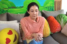 坦白了！吴绮莉承认曾家暴女儿，并否认向成龙索要天价抚养费图片