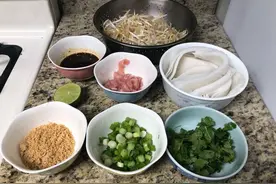 自从家里不吃外卖后，我就研发了这道炒河粉，真是太解馋了！图片