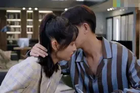 任嘉伦亲脸用替身惹争议，已婚身份成发展阻碍，被嘲别当演员了图片