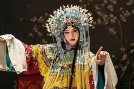明星戏服造型谁最惊艳？尹正妩媚，易烊千玺英气，张国荣永恒经典图片