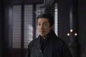 正版秦王是什么样？张鲁一和富大龙一比较，差距太明显了图片
