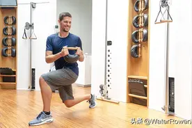 德国这个健身房太好看了，器材都是用实木做的，一眼就爱了图片