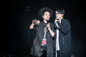 薛之谦发文曝赵英俊最后时光：半身不能动，各种换药，两次被救回图片