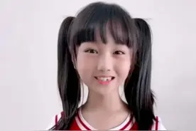 小山竹脱胎换骨大变身，父亲节献祝福，网友差点没认出图片