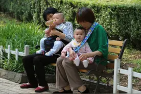 这几类婆婆带娃往往弊大于利，年轻父母不拒绝，将来麻烦更多图片