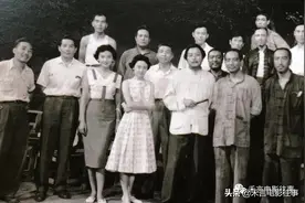 1959年，长城公司夏梦、石慧两大公主参观电影《风暴》拍摄图片