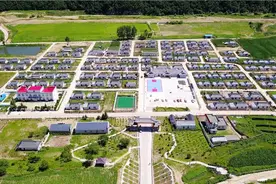 决战决胜脱贫攻坚丨点赞！吉林省1.4万贫困人口全部完成易地扶贫搬迁图片