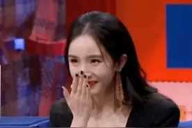 杨幂自称绿茶粉碎机，模仿起来动作表情到位，蔡康永直呼太可怕图片