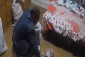 女士内衣裤凭空消失，村民安监控找出猥琐男，民警上门搜查惊呆了视频封面
