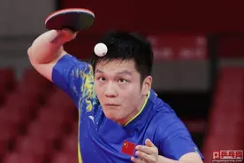 樊振东4局横扫郑荣植，挺进东京奥运会4强，反手霸王拧超厉害图片
