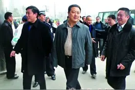 曾穿奢侈皮鞋视察工作，昔日“皮鞋哥”今日落马图片