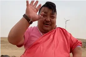 30岁内蒙古壮汉，两年吃胖到300斤，靠吃美食年入千万，你羡慕吗图片