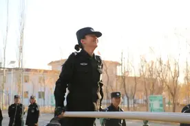 你笑起来真好看图片