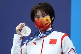 强大体育基因+名师伯乐挖掘，陈芋汐想不出名都难，未来依然可期图片
