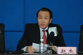 为同居女友谋私利，又一官员栽在情人关系里图片