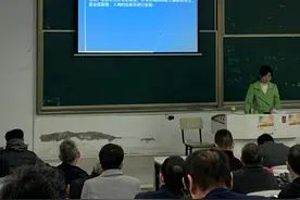 又到公务员招聘考试监考时图片
