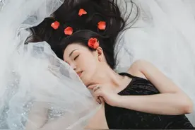 邻居之间，最好不要频繁来往图片
