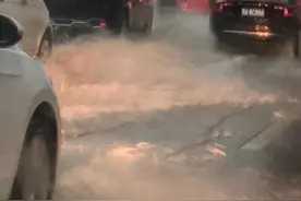 最新消息！截至8时武汉这19处路段渍水，请注意绕行图片