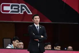 「刘大掌舵 邓蒙爆发」上海久事时隔683天首提三连胜图片