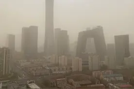 北方地区遭遇近十年最强沙尘暴？权威专家：预计17日消散图片