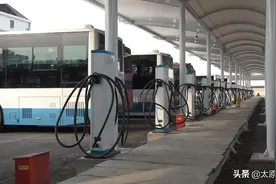 太原胜利桥东公交车场升级换纯电动，市民出行更便捷图片