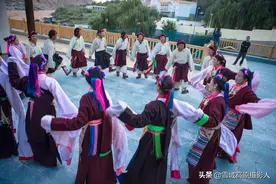 芒康弦子舞是西藏民族文化花团锦簇中的奇葩图片