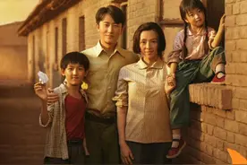 42岁章子怡首次当导演，与小6岁男星演夫妻，却被网友嘲讽像母子图片