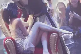 小说：美女室友介绍闺蜜给我做女友，喝醉脸红凑近：你怎么谢我？图片