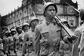 1952年，澳门黑人士兵打伤中国战士，双方开战，发射炮弹599发图片