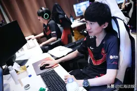 Doinb谈S10：两位上单都挺可惜的，在最适合他们的版本选择了退役图片