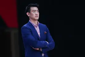广厦教练组调整！国字号教练辅佐王博，力争留下三少图片