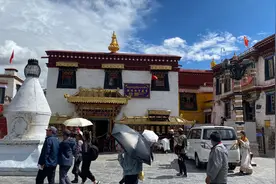 班禅额尔德尼、转世系统图片