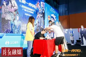 洛阳青年作家“会说话的肘子”的网络小说新作正式出版 在广州签售受追捧图片