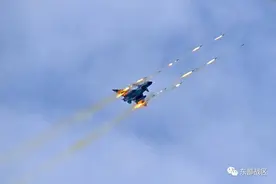 歼-7换装歼-10C后再次出镜！这支航空兵部队海上超低空突防攻击图片