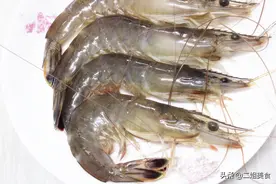 同样是大虾，养殖虾和海虾有啥区别？老渔民教您3招，以后别乱买图片