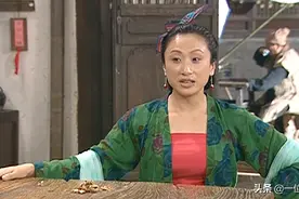 第十七回，莫小贝初掌衡山派，钱夫人再闹同福店，钱夫人好惨啊图片
