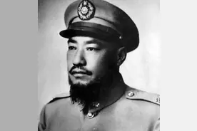 青海“土皇帝”马步芳图片