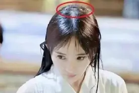骗了咱们多年的穿帮镜头，杨幂我忍了，杨洋原来这样骑自行车！图片
